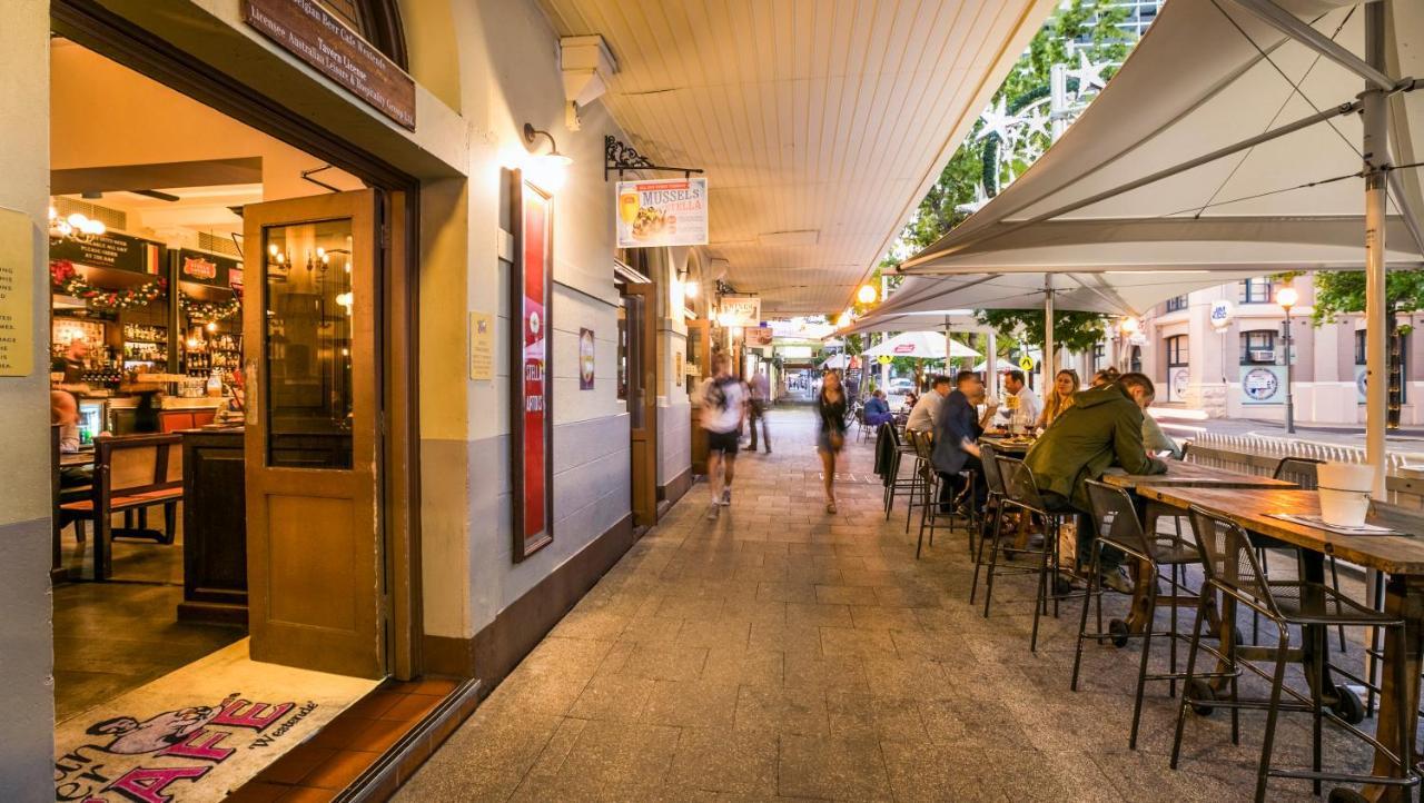 Nightcap At Belgian Beer Cafe Hotell Perth Exteriör bild